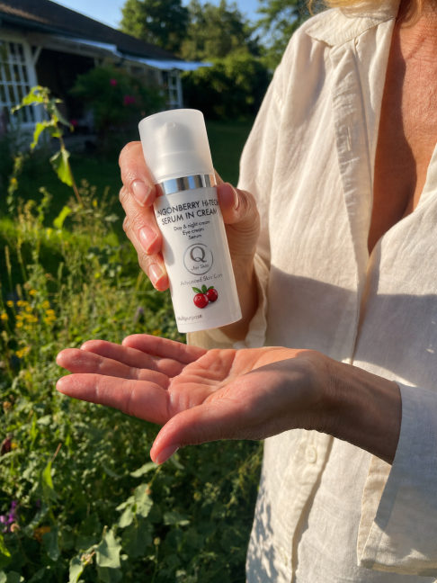 Lingonberry Hi-tech Serum in Cream